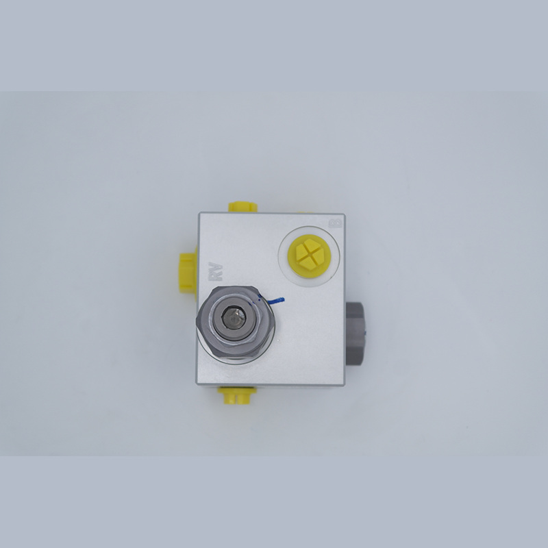 Hydraulic pilot oil source valve