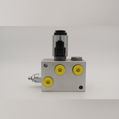 Manual descending hydraulic valve