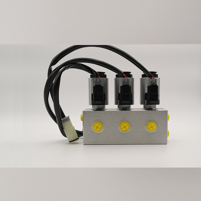 Triple solenoid valve